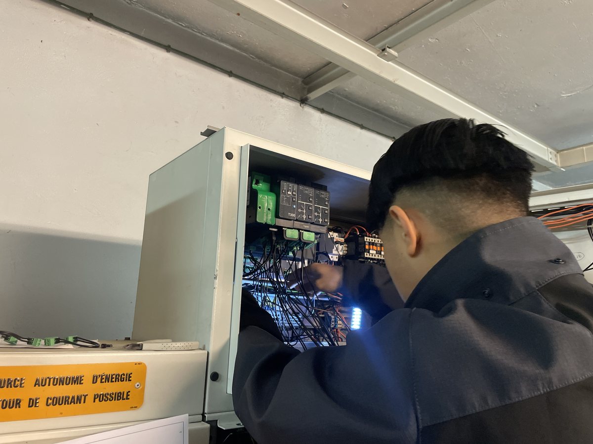 Intervention technique sur un équipement T300 intégré dans une installation existante.